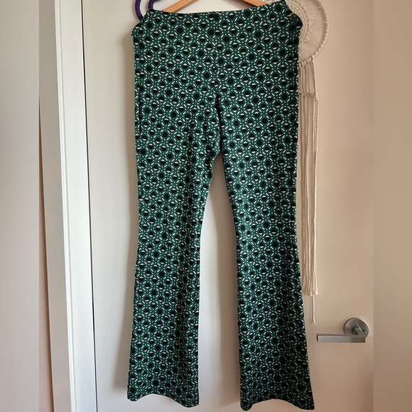 ZARA Green Patterned Women's Two Piece - Picture 2 of 7